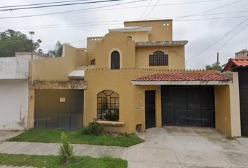 Casa en  Calle Agricultores, Jardines De Guadalupe, Zapopan, Jalisco, México