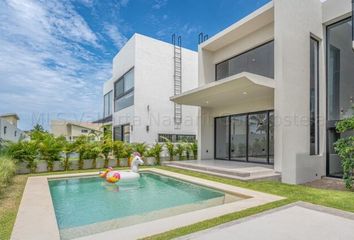 Casa en  Avenida Cipres, Nuevo Vallarta, Bahía De Banderas, Nayarit, 63735, Mex