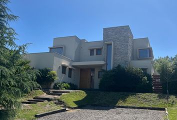 Casa en  Laguna Piedra Roja, Chicureo, Colina, Chile