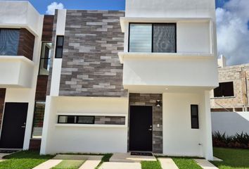 Casa en  Sayab Residencial, Sayab Residencial, Sm 338 Mz L 02 Lt Mz 06, Cancún, Quintana Roo, México