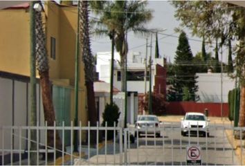 Casa en condominio en  Av. Cto. Astrónomos, Rincones De La Calera, Puebla De Zaragoza, Puebla, México