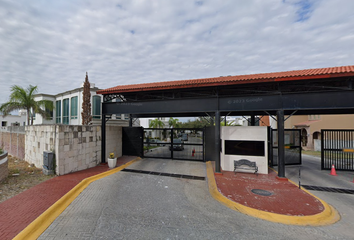 Casa en fraccionamiento en  Barranca De Candameña, Privada Las Fuentes, Reynosa, Tamaulipas, México