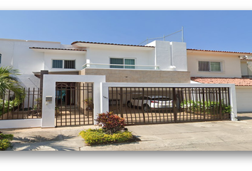 Casa en  Fluvial Vallarta, Puerto Vallarta, Jalisco, México