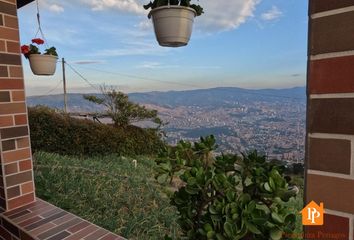 Casa en  Vereda El Yolombo San Cristóbal, Carrera 120f, Medellín, Antioquia, Colombia