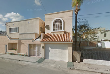 Casa en  Av. Ensenada 2391, Col. Madero (cacho), 22040 Tijuana, B.c., México