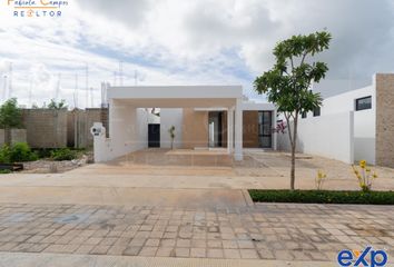 Casa en condominio en  Pueblo Cholul, Mérida, Yucatán