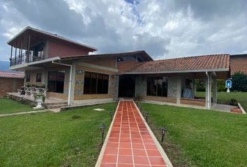 Casa en  Guacas, Santa Rosa De Cabal, Risaralda, Colombia