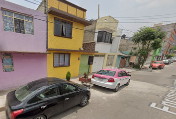 Casa en  Enrique Álvarez Henao, San Miguel Zapotitla, Multirol Tlaxcanes Infonavit, Ciudad De México, Cdmx, México