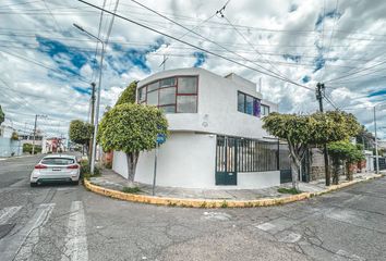 Casa en  Avenida Justo Sierra 32-42, Maestro Federal, Heróica Puebla De Zaragoza, Puebla, 72080, Mex