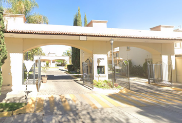 Casa en fraccionamiento en  El Sáuz, Tlaquepaque