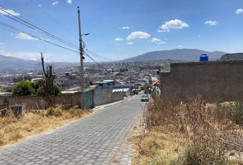 Terreno Comercial en  De Los Tinamues & De Las Palomas, Quito, Ecuador