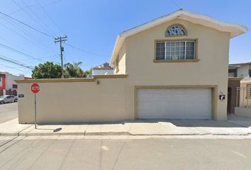 Casa en  Heriberto Jara, Otay Constituyentes, Tijuana, Baja California, México