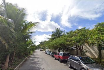 Casa en condominio en  Cda. Los Caracoles, Playa Del Carmen, Quintana Roo, México