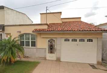 Casa en  Av Costera 293, Villas De La Hacienda, Torreón, Coahuila De Zaragoza, México