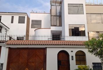 Casa en  Jirón Monte Ficus, Urbanización Prolongación Benavides Etapa Iii, Santiago De Surco, Lima, 15039, Per