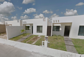 Casa en  C. 51-d 873, Fraccionamiento Las Américas 2, 97302 Mérida, Yucatán, México