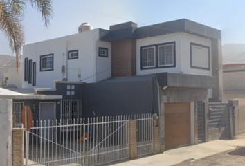 Casa en  Paseo De Las Cumbres 511, Villa Bonita, Ensenada, Baja California, México