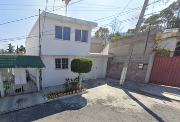 Casa en  R. De Los Andes 33, Mz 010, Parque Residencial Coacalco, 55720 San Francisco Coacalco, Méx., México