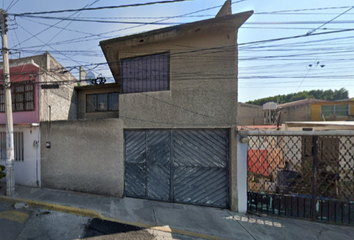 Casa en  Betunias 323, Mz 019, Villa De Las Flores, 55710 San Francisco Coacalco, Méx., México