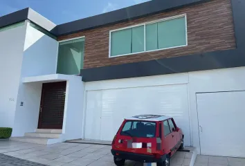 Casa en fraccionamiento en  Boulevard De Los Reyes, Pueblo De San Bernardino Tlaxcalancingo, San Andrés Cholula, Puebla, 72830, Mex