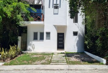 Casa en fraccionamiento en  Aldea Kiin, Puerto Morelos, Quintana Roo, México