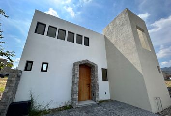 Casa en condominio en  El Sáuz, Tlaquepaque