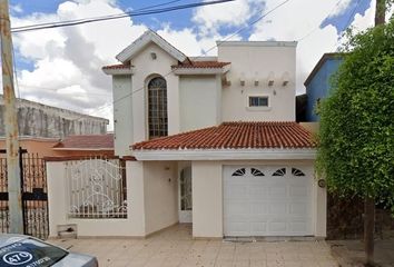 Casa en  Tulipanes 1144, Jardines De Fátima, Los Mochis, Sinaloa, México