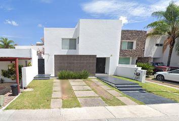 Casa en  Fraccionamiento Cumbres Del Lago, Municipio De Querétaro