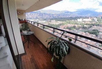 Apartamento en  Loma De Los Bernal, Medellín