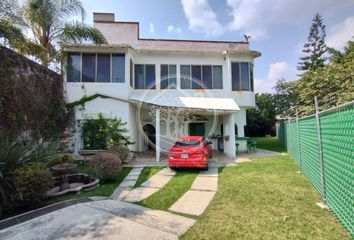 Casa en  Nísperos, Colinas De Oaxtepec, Oaxtepec, Morelos, México