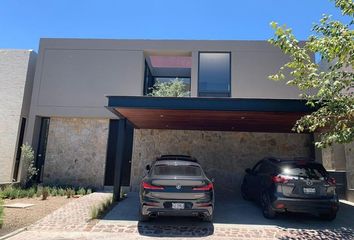 Casa en  Altozano Querétaro, Anillo Vial Fray Junípero Serra, Santiago De Querétaro, Querétaro, México