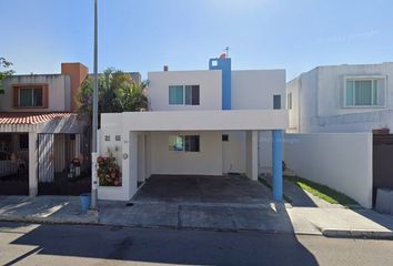 Casa en  C. 18-b 270, Colonia Altabrisa, Mérida, Yucatán, México