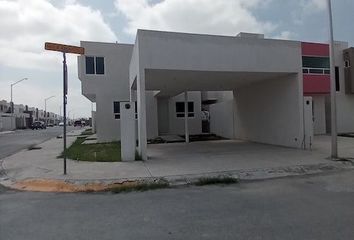 Casa en fraccionamiento en  Avenida Valle Azul, Valle Azul, Nuevo León, México