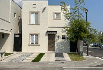 Casa en  Avenida Puerta Verona, Santiago De Querétaro, Querétaro, México