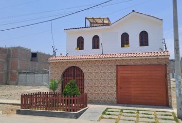 Casa en  Avenida Fernando Reuschle, Pachacamac, Lima, 15823, Per