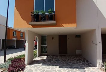 Casa en condominio en  Avenida Magallanes, El Mirador Juan Arias, Santa Anita, Jalisco, México