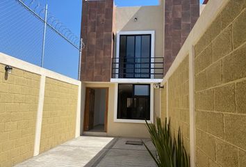 Casa en  Calle San Isidro, San Juan Cuautlancingo, Cuautlancingo, Puebla, 72700, Mex