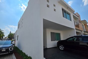 Casa en fraccionamiento en  Privada Violetas, La Tijera, Tlajomulco De Zúñiga, Jalisco, 45647, Mex