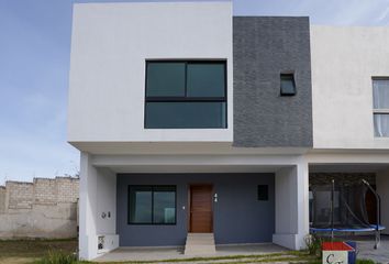 Casa en fraccionamiento en  Carrara Capital Norte, Avenida De La Cantera, Valle Imperial, Zapopan, Jalisco, México