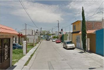 Casa en  Iris, Residencial Floresta, Irapuato, Guanajuato, México