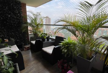 Apartamento en  Edificio Santa Sofia - Rio Tinto, Carrera 29a, El Poblado, Medellín, Antioquia, Colombia