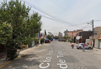 Casa en  Hacienda Los Claveles, Hacienda Real De Tultepec, Santiago Teyahualco, Estado De México, México