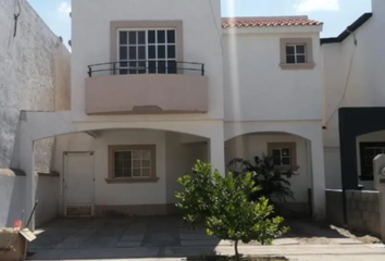 Casa en  P.º San Giovanni 23, Residencial Senderos, 27018 Torreón, Coah.