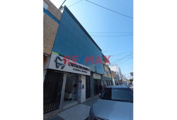 Oficina en  Av. Sáenz Peña 456, Chiclayo, Perú