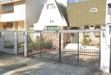 Casa en fraccionamiento en  Paseo De Las Hortensias 280, Ciudad Bugambilias, Zapopan, Jal., México