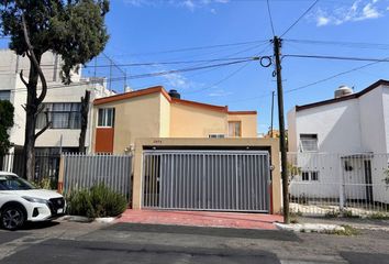 Casa en  Calle Sierra De Quila 2096, Las Águilas, Zapopan, Jalisco, México