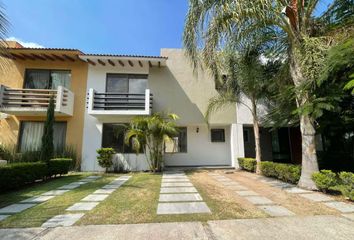 Casa en fraccionamiento en  Privanza Residencial, Avenida Camino Real A Colima, Haciendas La Candelaria, Tlajomulco De Zúñiga, Jalisco, México