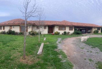 Casa en  Condominio Los Quillayes, Talagante, Chile