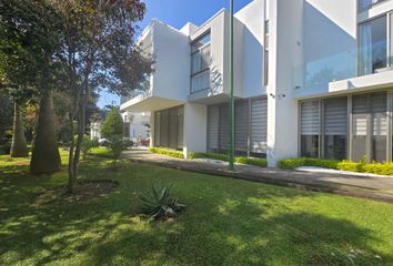 Casa en fraccionamiento en  Lázaro Cárdenas, Uruapan