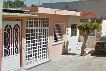 Casa en  De La Parroquia 132, San Javier, 36765 Salamanca, Gto., México